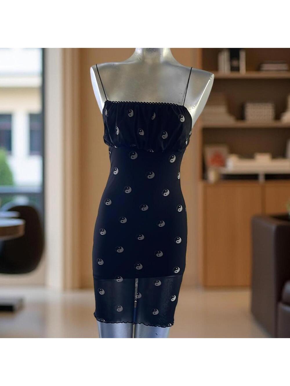 Forever 21 Black Yin Yang Patterned Dress size 2